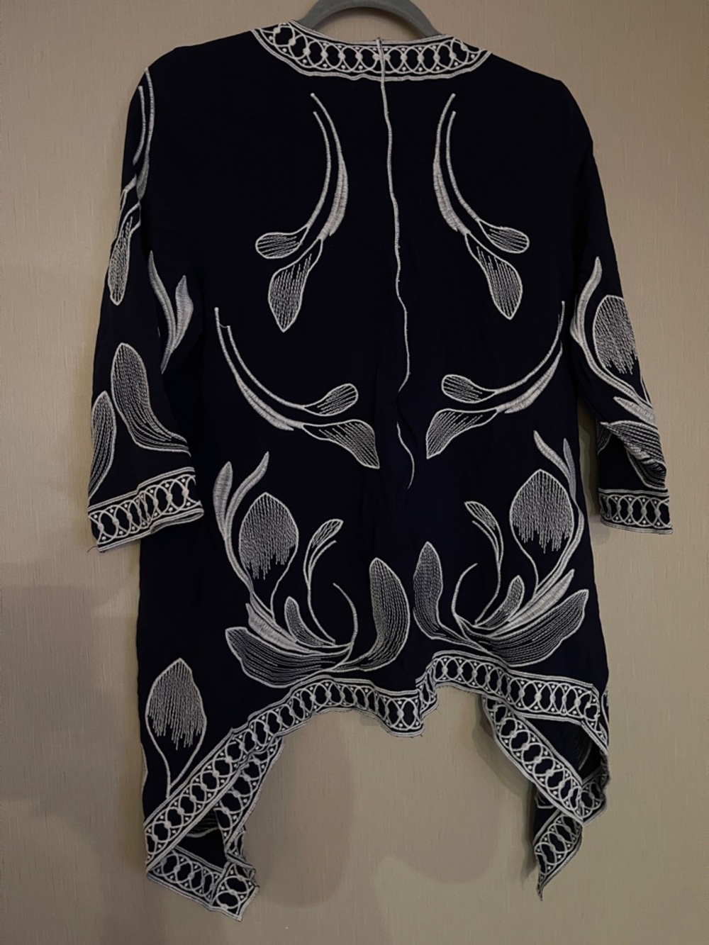 Chicos sz 1 medium Navy Floral Embroidered Open Kimono cardigan eyelet coverup - Picture 6 of 6